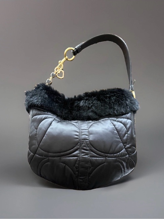 Coach Handbags - Coach ski hobo bag with extender